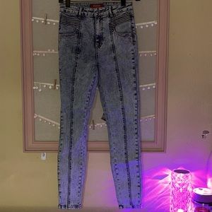 G by Guess. Acid wash high waist, jeans